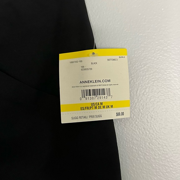 Anne Klein Classic Black Drawstring Skort with Gold Accents – NWT (M) - Picture 4 of 8